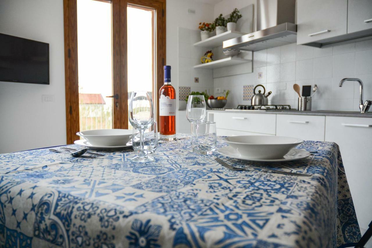 Casa Pomelia Apartment Кастеламаре дел Голфо Екстериор снимка