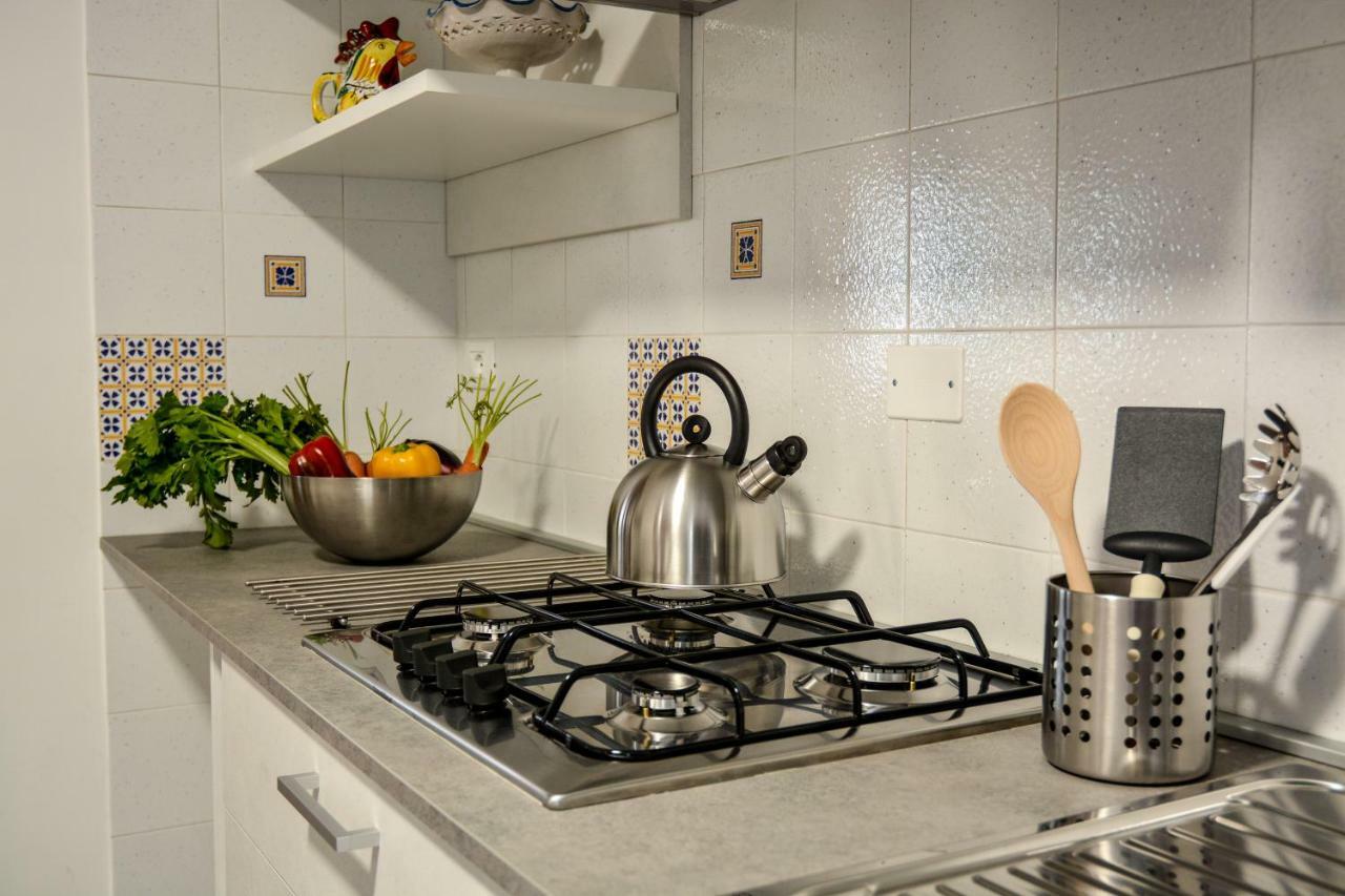Casa Pomelia Apartment Кастеламаре дел Голфо Екстериор снимка
